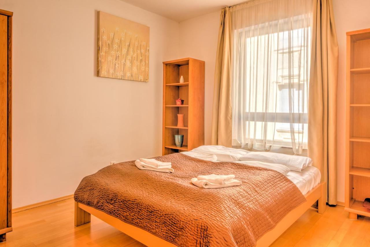 Central Downtown Apartments Budapest Eksteriør bilde