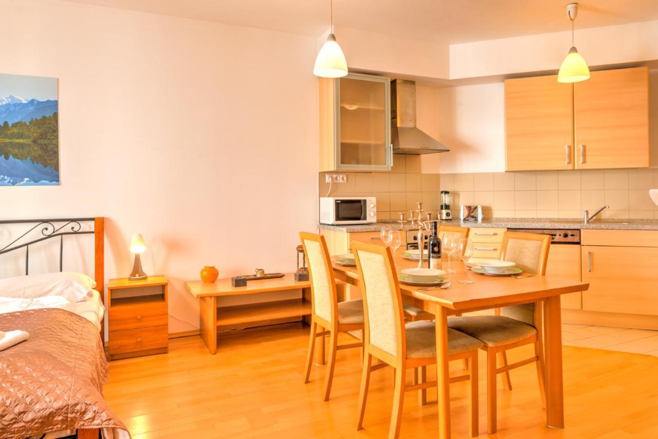 Central Downtown Apartments Budapest Eksteriør bilde