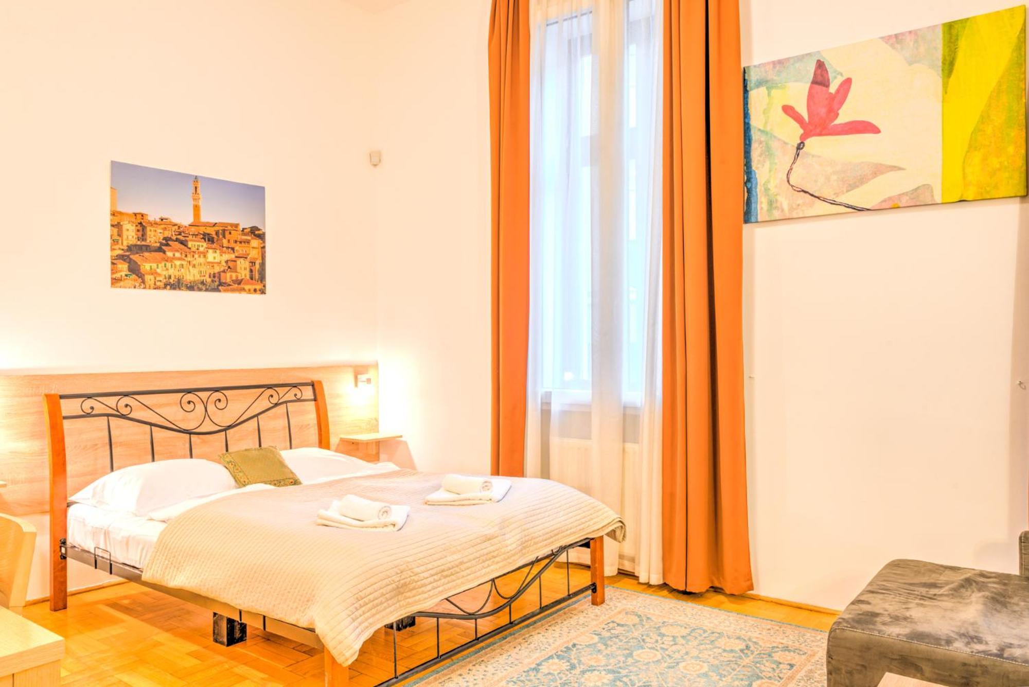 Central Downtown Apartments Budapest Eksteriør bilde