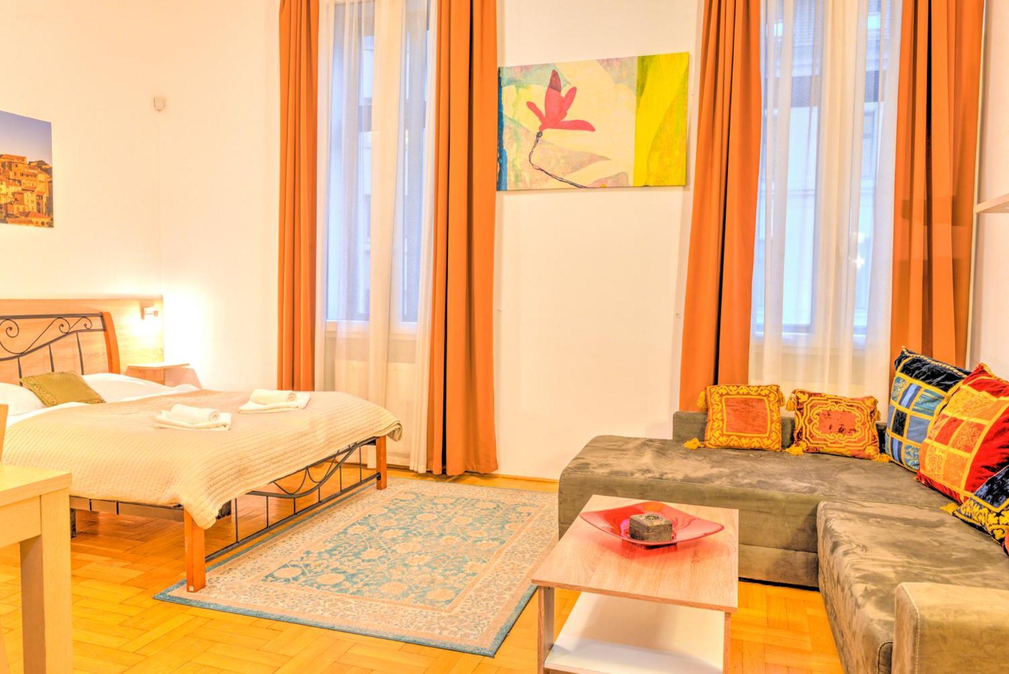 Central Downtown Apartments Budapest Eksteriør bilde